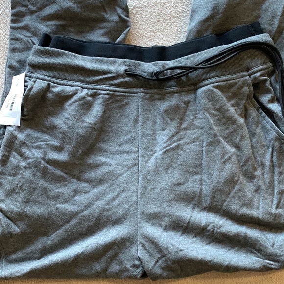 Active Wear - Picture 6 of 7